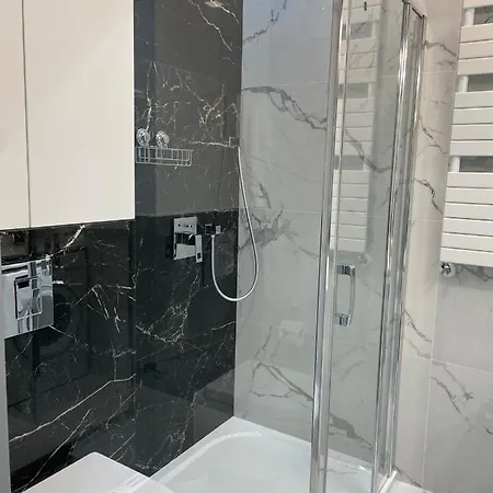 Z Kominkiem W Sercu Wroclawia * Вроцлав