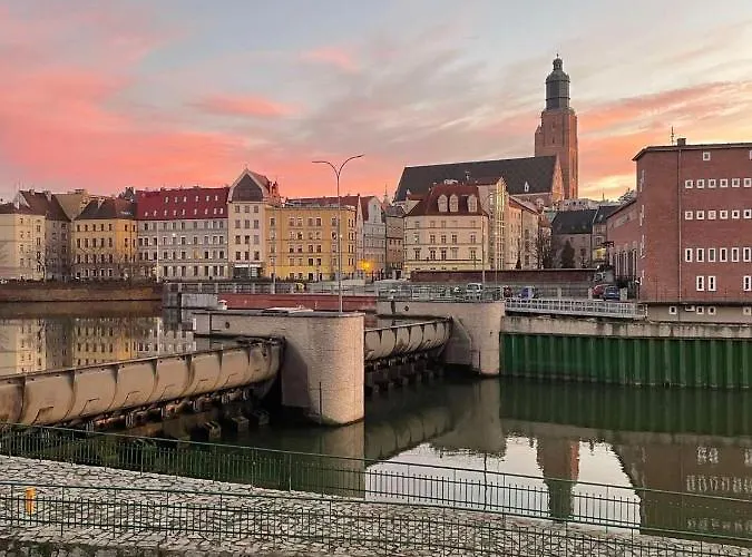 Z Kominkiem W Sercu Wroclawia Apartment *